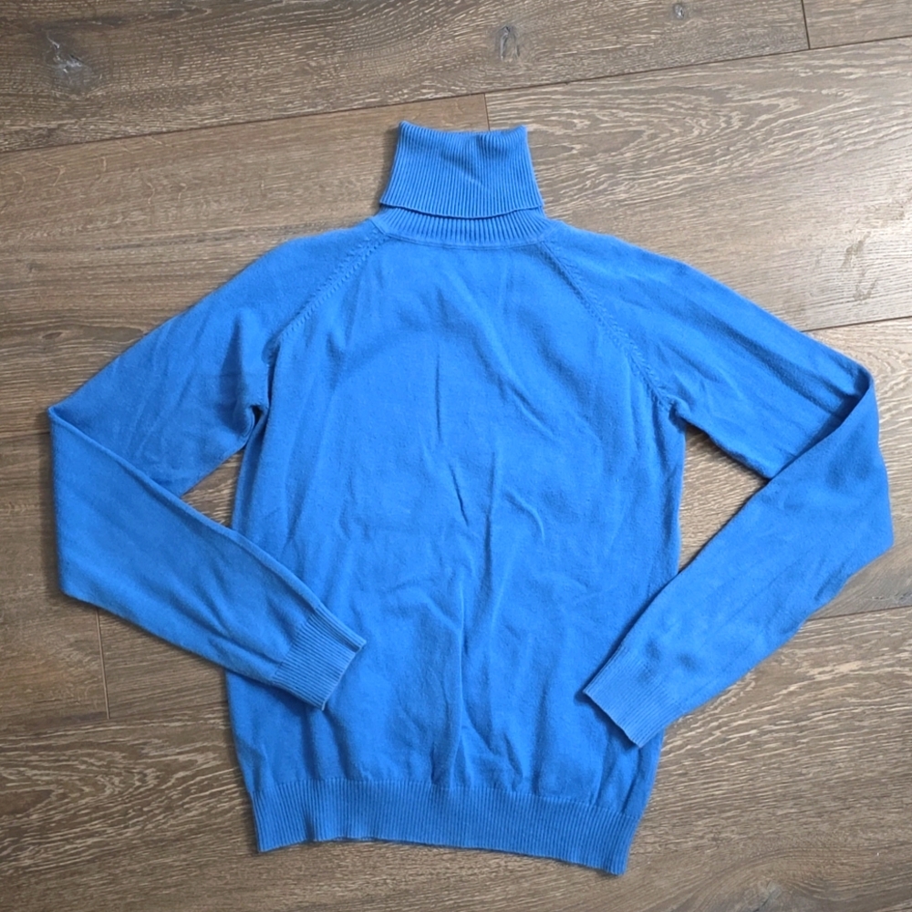 Zara turtle neck size Medium